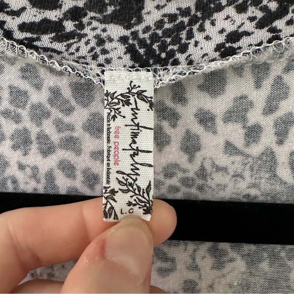 Free People Intimately Body Suit Large P2P 17”. Viscose Spandex Snake Skin - Picture 11 of 12